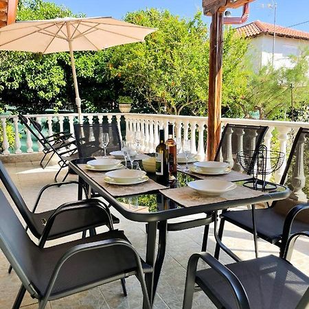 Casa Lia-Beach Front Villa Nea Kallikrateia Eksteriør bilde