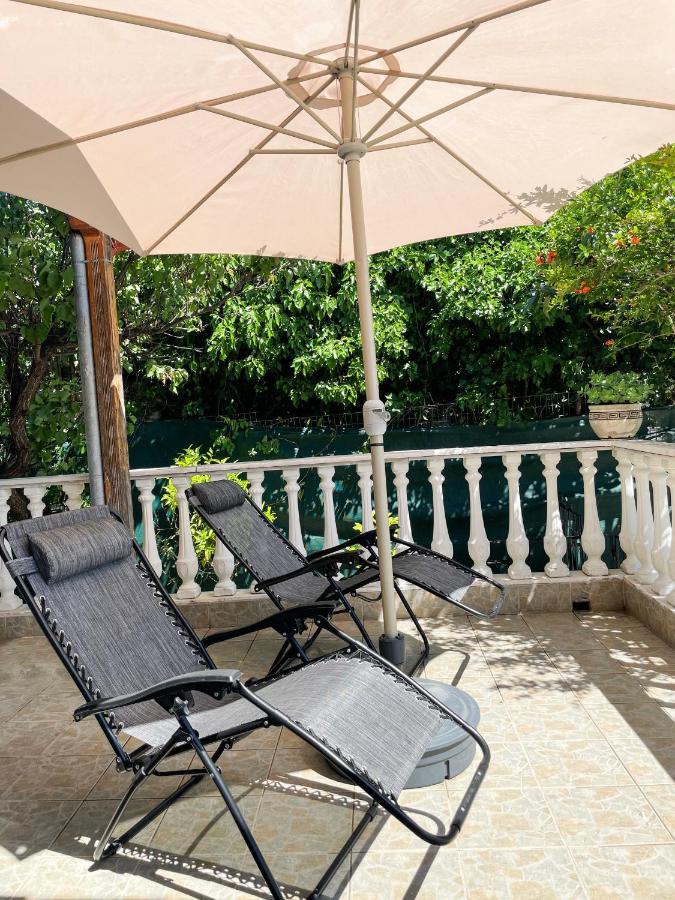 Casa Lia-Beach Front Villa Nea Kallikrateia Eksteriør bilde