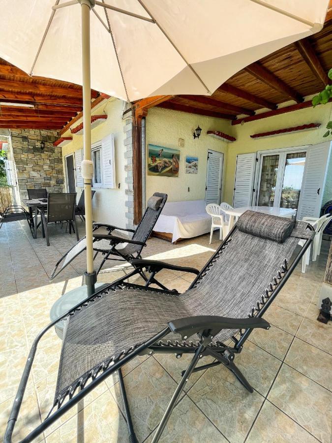 Casa Lia-Beach Front Villa Nea Kallikrateia Eksteriør bilde