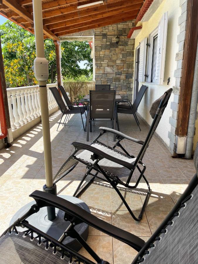 Casa Lia-Beach Front Villa Nea Kallikrateia Eksteriør bilde