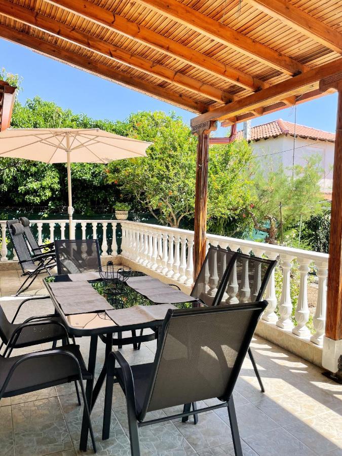 Casa Lia-Beach Front Villa Nea Kallikrateia Eksteriør bilde