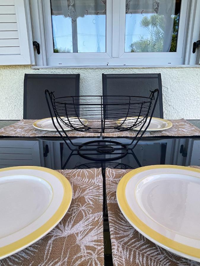 Casa Lia-Beach Front Villa Nea Kallikrateia Eksteriør bilde
