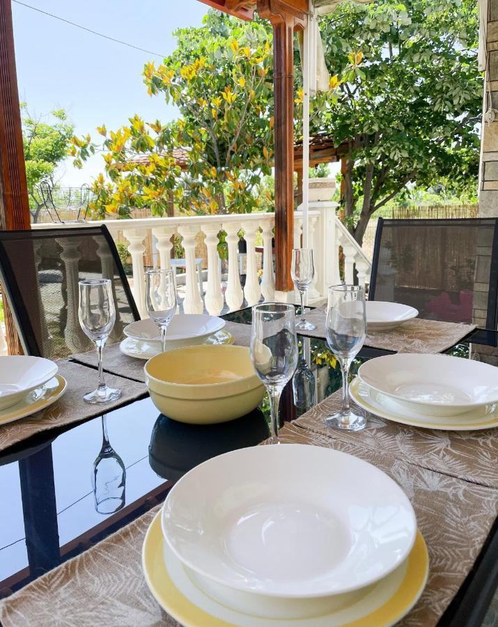 Casa Lia-Beach Front Villa Nea Kallikrateia Eksteriør bilde